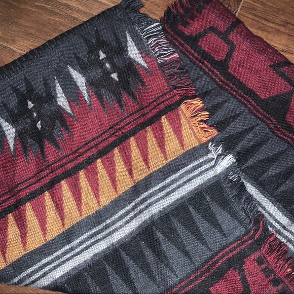 Bundle of Scarves - Picture 11 of 12